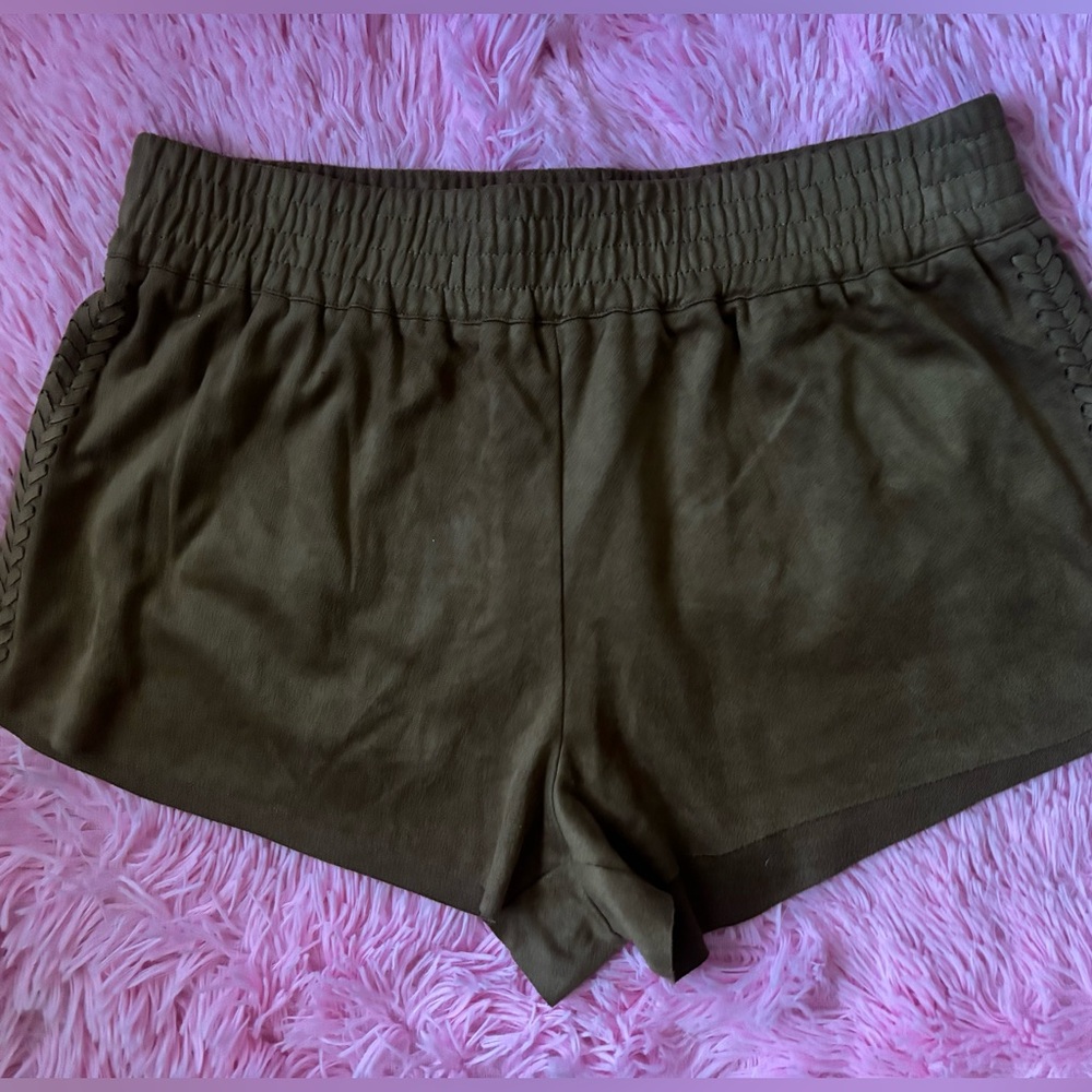 Forever 21 sz M faux suede brown shorts with braided detail up the side